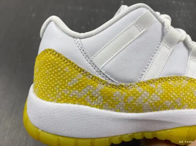 1st Kicks Shoes Snakeskin Air Jordan Low Yellow WMNS AH7860-107 11 0518